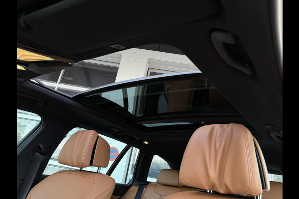 BMW 5 Serie Touring 520i High Executive | LUXURY LINE | PANORAMA | TREKHAAK | LEDER | COMFORT STOELEN |