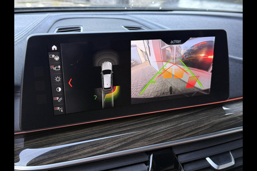 BMW 5 Serie Touring 520i High Executive | LUXURY LINE | PANORAMA | TREKHAAK | LEDER | COMFORT STOELEN |