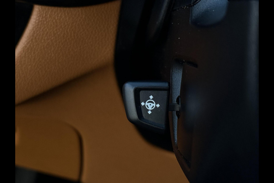 BMW 5 Serie Touring 520i High Executive | LUXURY LINE | PANORAMA | TREKHAAK | LEDER | COMFORT STOELEN |