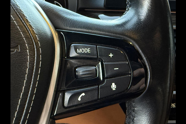 BMW 5 Serie Touring 520i High Executive | LUXURY LINE | PANORAMA | TREKHAAK | LEDER | COMFORT STOELEN |