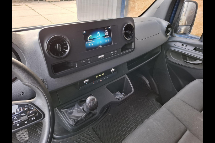Mercedes-Benz Sprinter 311 2.2 CDI L2H2 / AIRCO / CAMERA / 3 ZITS / DEALER ONDERHOUDEN / NAVI