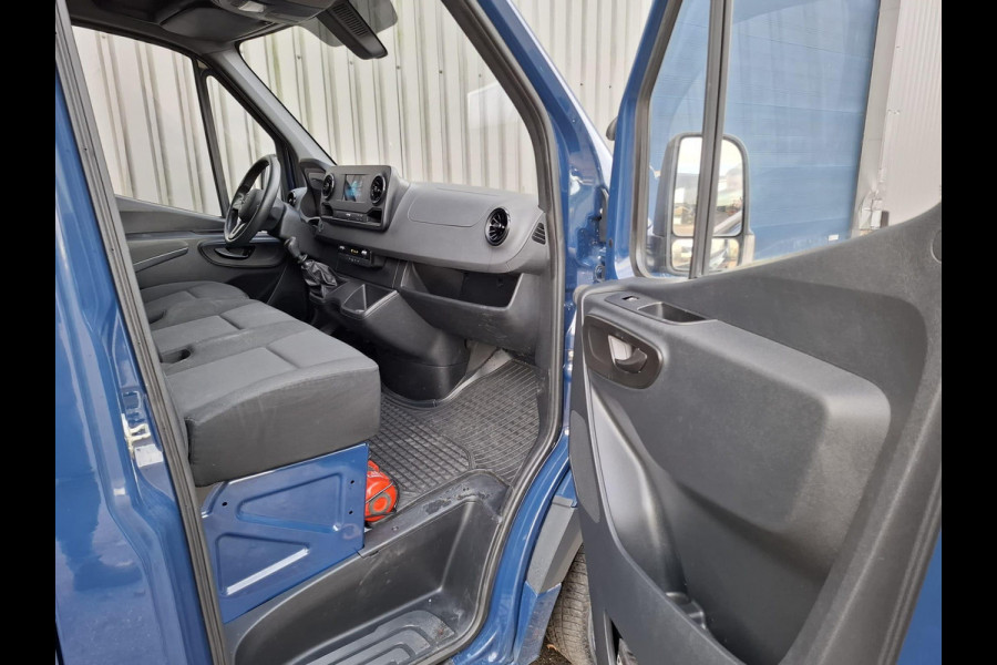 Mercedes-Benz Sprinter 311 2.2 CDI L2H2 / AIRCO / CAMERA / 3 ZITS / DEALER ONDERHOUDEN / NAVI