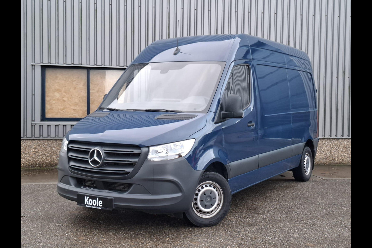 Mercedes-Benz Sprinter 311 CDI GB L2 FWD Functional 3.5T / AIRCO / CAMERA / 3 ZITS / DEALER ONDERHOUDEN / NAVI