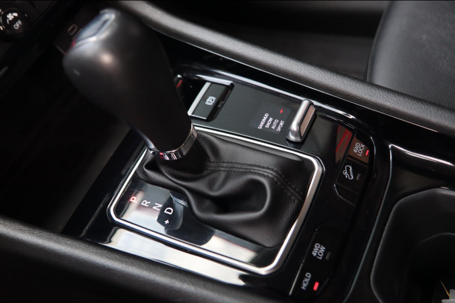 Jeep Compass 4xe 190 Limited / PANODAK / CAMERA / FACELIFT / CARPLAY