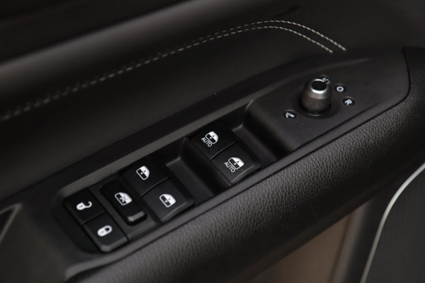 Jeep Compass 4xe 190 Limited / PANODAK / CAMERA / FACELIFT / CARPLAY