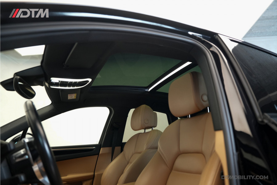 Porsche Macan 2.0 | Panoramadak | Elektrische Trekhaak | Keyless