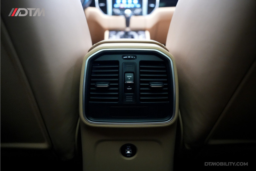 Porsche Macan 2.0 | Panoramadak | Elektrische Trekhaak | Keyless