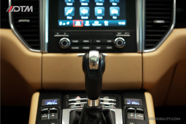 Porsche Macan 2.0 | Panoramadak | Elektrische Trekhaak | Keyless