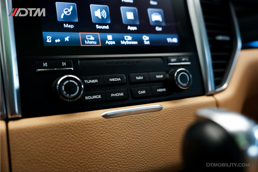 Porsche Macan 2.0 | Panoramadak | Elektrische Trekhaak | Keyless