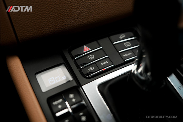 Porsche Macan 2.0 | Panoramadak | Elektrische Trekhaak | Keyless