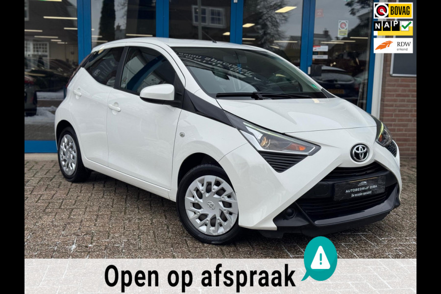 Toyota Aygo 1.0 VVT-i x-play 2018 AUT NAVI AIRCO CAMERA NAP!