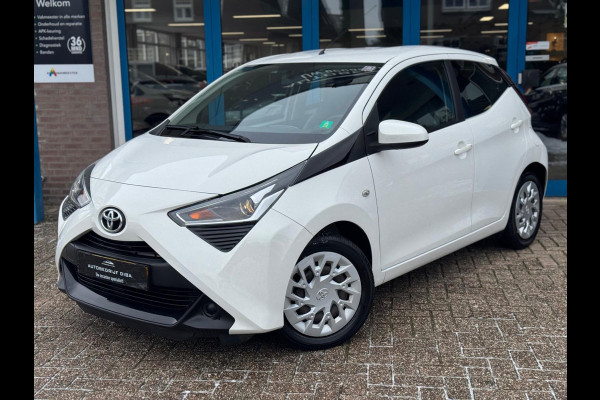 Toyota Aygo 1.0 VVT-i x-play 2018 AUT NAVI AIRCO CAMERA NAP!