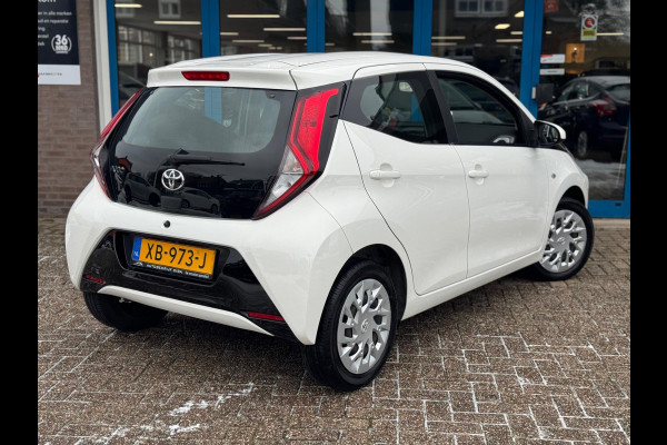 Toyota Aygo 1.0 VVT-i x-play 2018 AUT NAVI AIRCO CAMERA NAP!