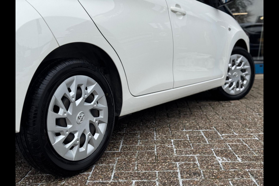 Toyota Aygo 1.0 VVT-i x-play 2018 AUT NAVI AIRCO CAMERA NAP!