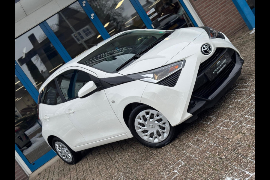Toyota Aygo 1.0 VVT-i x-play 2018 AUT NAVI AIRCO CAMERA NAP!