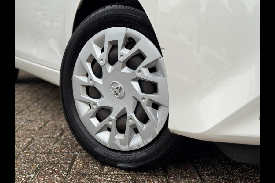 Toyota Aygo 1.0 VVT-i x-play 2018 AUT NAVI AIRCO CAMERA NAP!