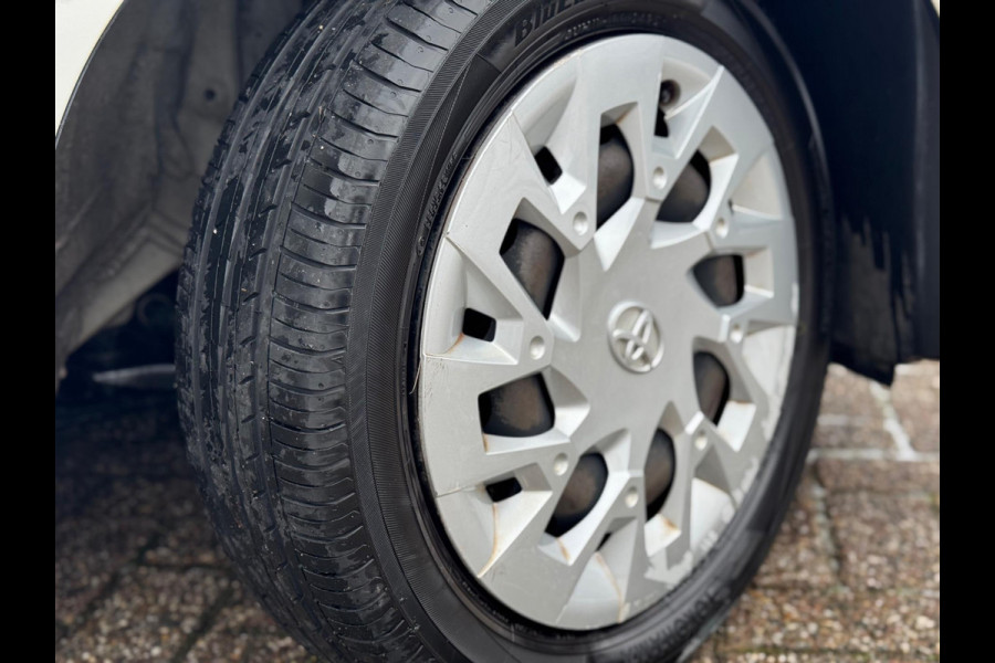 Toyota Aygo 1.0 VVT-i x-play 2018 AUT NAVI AIRCO CAMERA NAP!