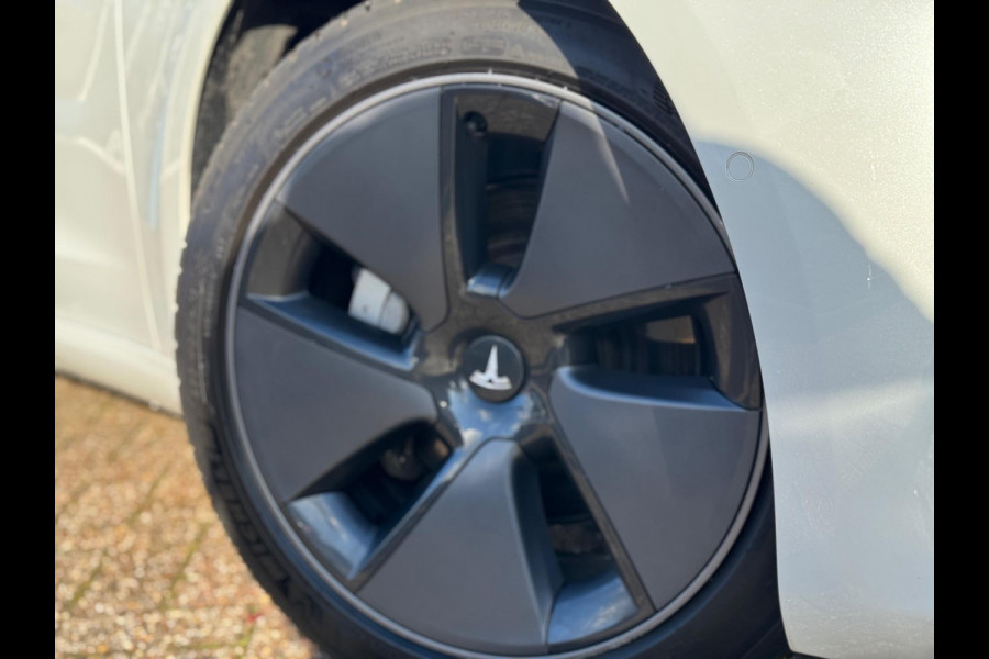 Tesla Model 3 Long Range RWD 75 kWh 2019 NAVI NAP