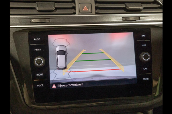 Volkswagen Tiguan 2.0 TSI 4Motion 2x R-Line / 230pk / Panoramadak / Trekhaak / Apple Carplay