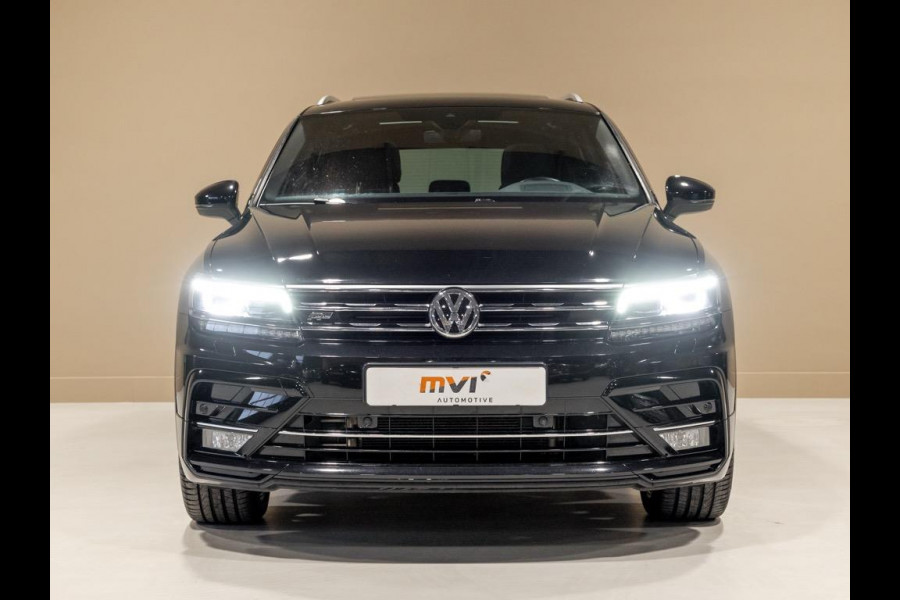 Volkswagen Tiguan 2.0 TSI 4Motion 2x R-Line / 230pk / Panoramadak / Trekhaak / Apple Carplay