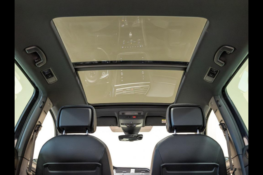 Volkswagen Tiguan 2.0 TSI 4Motion 2x R-Line / 230pk / Panoramadak / Trekhaak / Apple Carplay