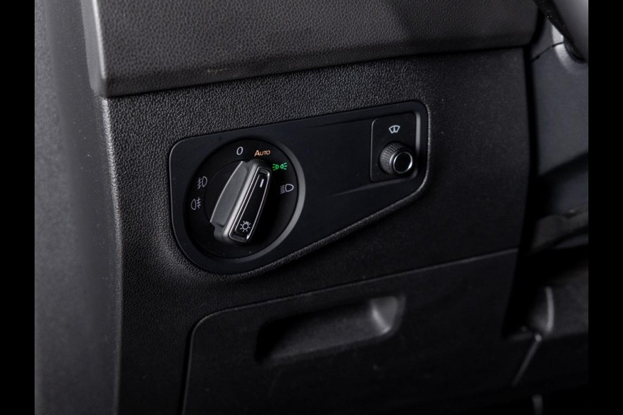 Volkswagen Tiguan 2.0 TSI 4Motion 2x R-Line / 230pk / Panoramadak / Trekhaak / Apple Carplay