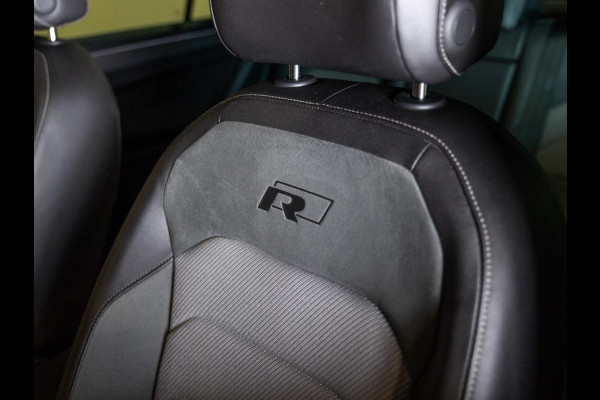 Volkswagen Tiguan 2.0 TSI 4Motion 2x R-Line / 230pk / Panoramadak / Trekhaak / Apple Carplay