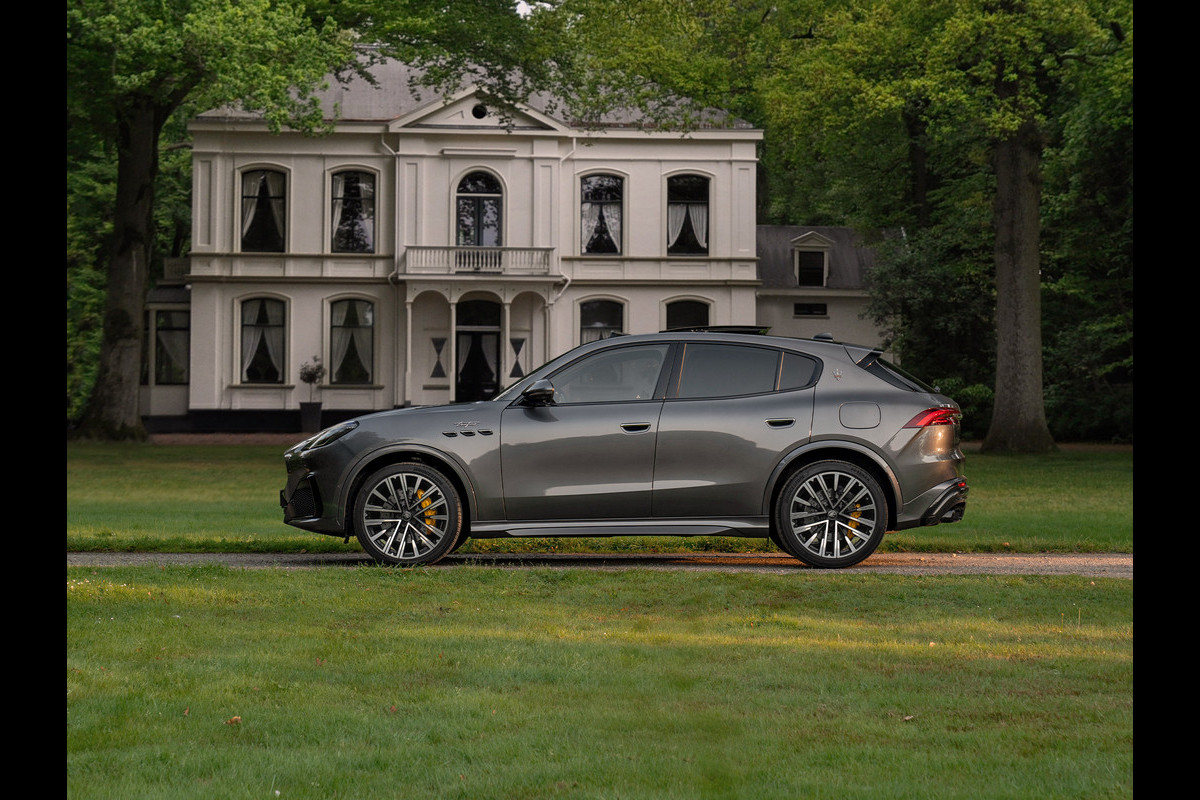 Maserati Grecale 3.0 V6 Trofeo 530pk | Full option! | Carbon ext. + int. | Sonus Faber | Pano-dak | Stoelkoeling | Adapt. cruise