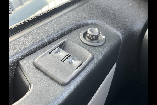 Renault Trafic 1.6 dCi T27 L1H1 Comfort*CRUISE*A/C*HAAK*TEL*3PERS