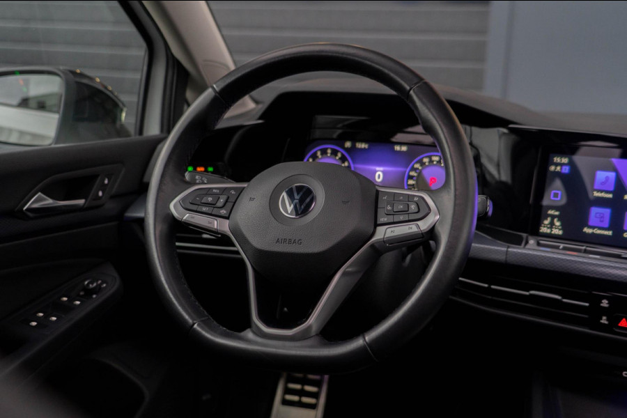 Volkswagen Golf 1.5 eTSI R-Line Business | Panoramadak | ACC | Automaat