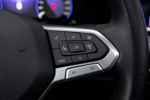 Volkswagen Golf 1.5 eTSI R-Line Business | Panoramadak | ACC | Automaat