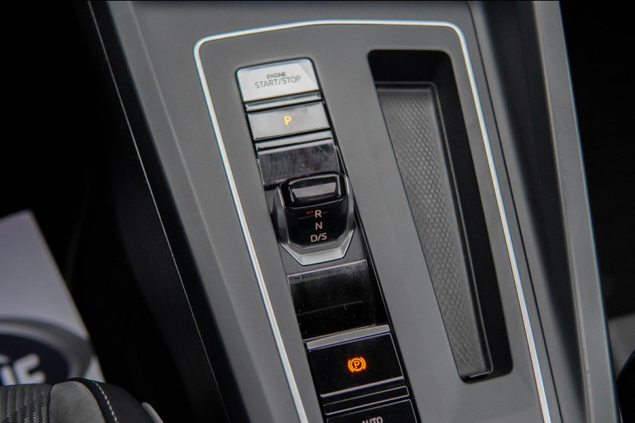 Volkswagen Golf 1.5 eTSI R-Line Business | Panoramadak | ACC | Automaat