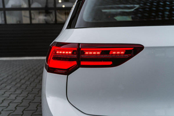 Volkswagen Golf 1.5 eTSI R-Line Business | Panoramadak | ACC | Automaat