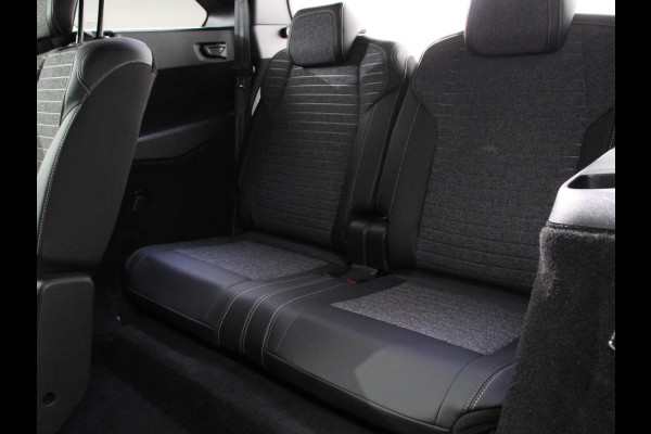 Peugeot 5008 1.2 Hybrid 136pk Allure Automaat | Navigatie | Cruise control | Climate control | LED | Parkeersensoren | Camera | Apple Carplay/ Android Auto | Radio