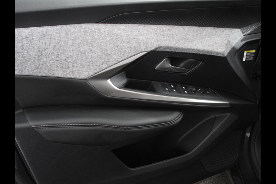 Peugeot 5008 1.2 Hybrid 136pk Allure Automaat | Navigatie | Cruise control | Climate control | LED | Parkeersensoren | Camera | Apple Carplay/ Android Auto | Radio