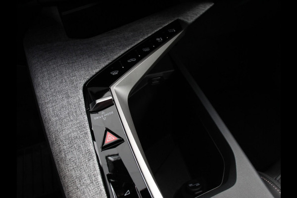 Peugeot 5008 1.2 Hybrid 136pk Allure Automaat | Navigatie | Cruise control | Climate control | LED | Parkeersensoren | Camera | Apple Carplay/ Android Auto | Radio