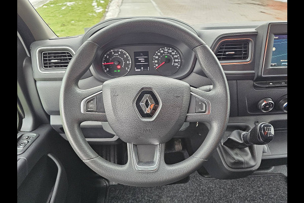 Renault Master T35 2.3 dCi 135 L2H2 airco, navi, pdc, trekhaak