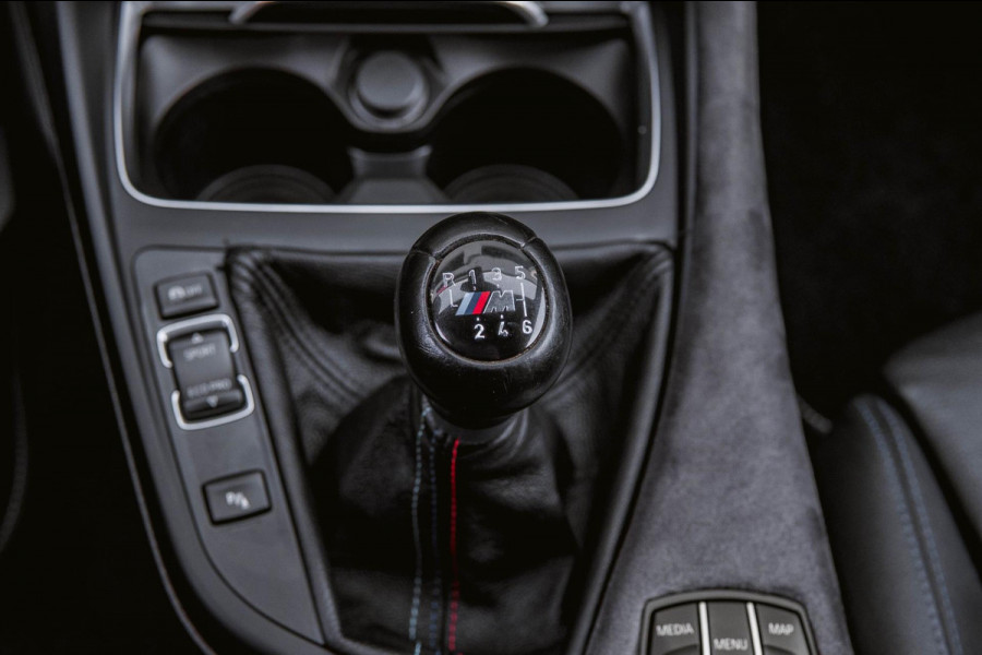 BMW 1-serie 118i Edition M Sport Shadow High Executive