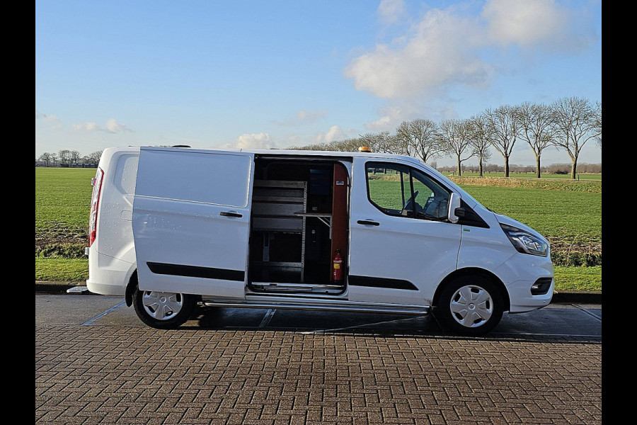 Ford Transit Custom 340 2.0 TDCI L2H1 Trend NAP Euro6 Airco Trekhaak Sidebars Bumpers-Kleur Oh-Historie Wp-Inrichting 1e Eigenaar!