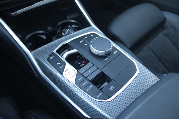 BMW 3-serie 330e M-Sport Pro | Pano | HUD | HK | 19''