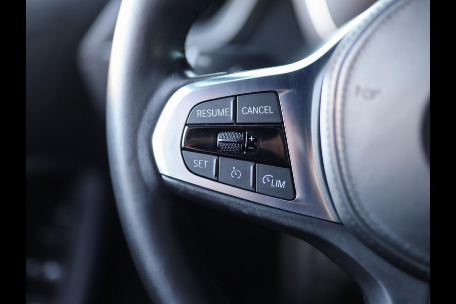 BMW 1-serie 118i High Executive | M-Sport | PDC | LED | Cruise Control