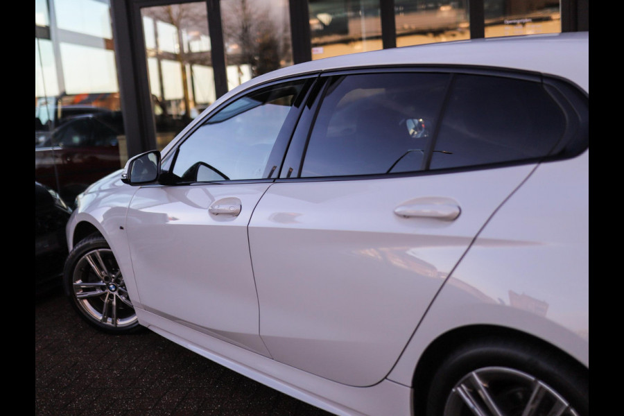 BMW 1-serie 118i High Executive | M-Sport | PDC | LED | Cruise Control