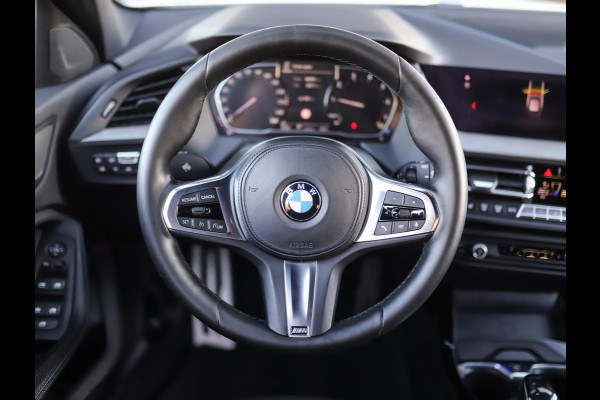 BMW 1-serie 118i High Executive | M-Sport | PDC | LED | Cruise Control