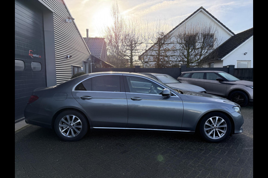 Mercedes-Benz E-Klasse 220 d Business Solution | Widescreen | Sfeerverlichting | Navigatie | Lederen Bekleding | Stoelverwarming |