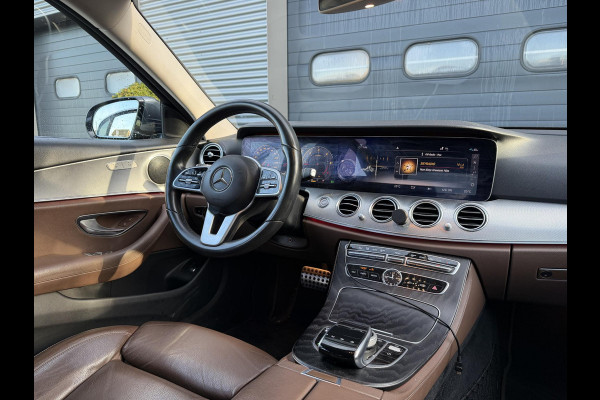 Mercedes-Benz E-Klasse 220 d Business Solution | Widescreen | Sfeerverlichting | Navigatie | Lederen Bekleding | Stoelverwarming |