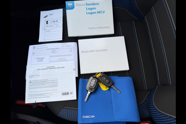 Dacia Sandero 1.0 TCe Bi-Fuel Stepway 15th Anniversary, CarPlay, NAP