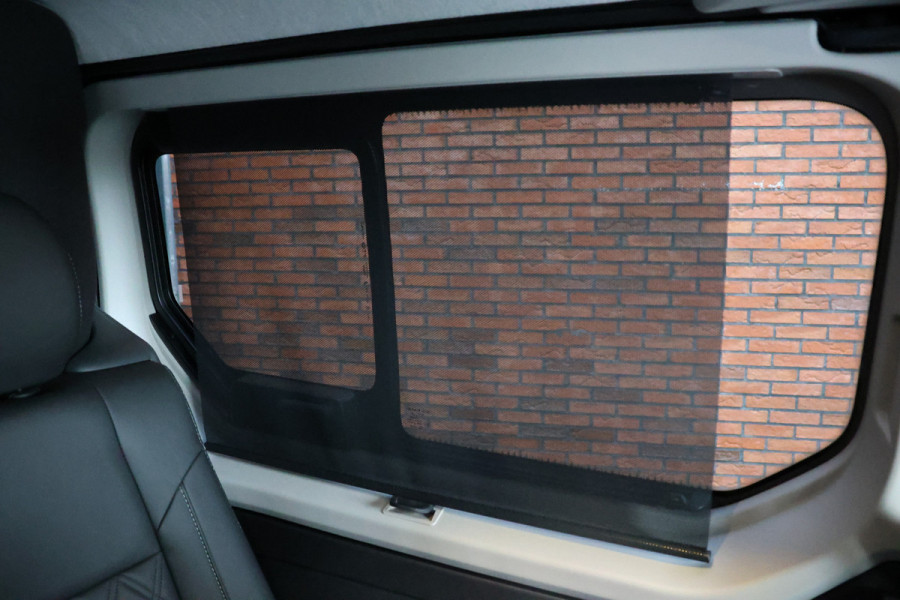 Renault Trafic 2.0 170 PK L2H1 DC | Dubbel Cabine | L+R Schuifdeur | Navigatie | Blind Spot | Camera | CarPlay | Trekhaak | Stoelverwarming | Virtual Cockpit | 5-Zitter | Dubbel cabine | NAP Logisch | NL Auto