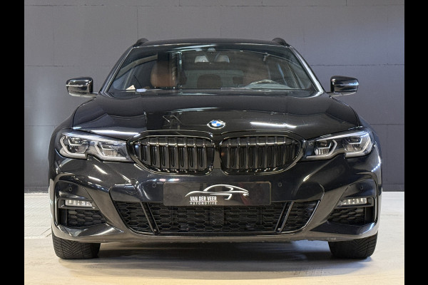 BMW 3 Serie Touring 320e Business Edition Plus | M-Sport | 19''inch | Stoel/stuurverw. | Apple Carplay | Sfeerverlichting