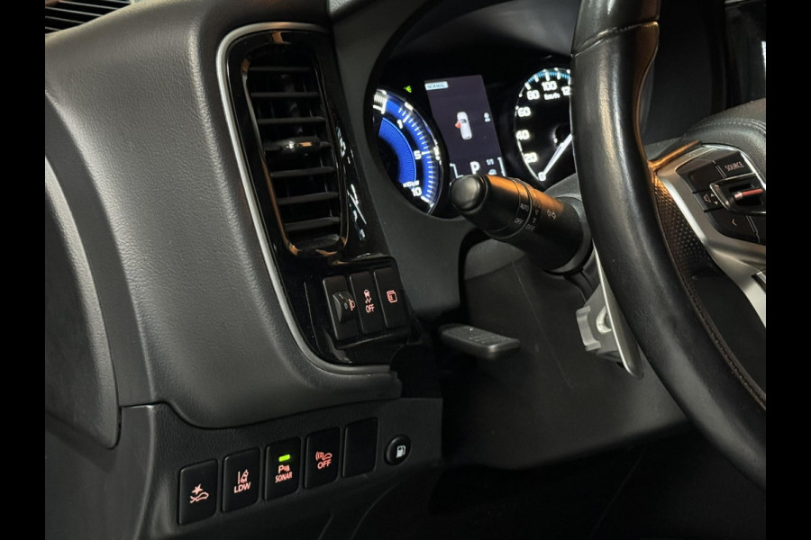 Mitsubishi Outlander 2.4 PHEV Intense Garantie Camera Navi StoelVW LED Cruise Clima Rijklaar