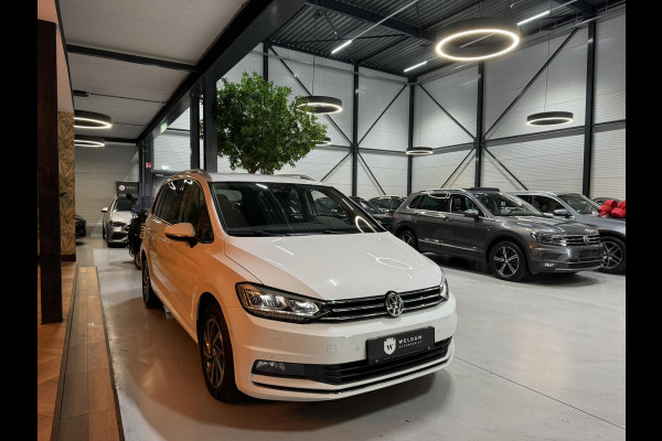 Volkswagen Touran 1.4 TSI Highline 7p Garantie Standkachel StoelVW Camera Carplay Adoptieve Cruise Navi Clima Led Rijklaar
